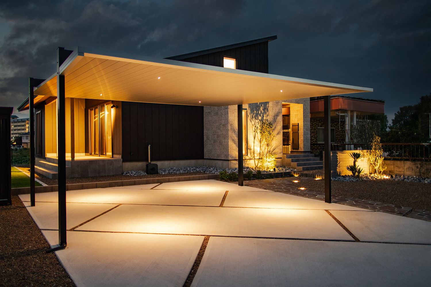 静粛性と高気密性能が生み出す穏やかな空間の家-外観11