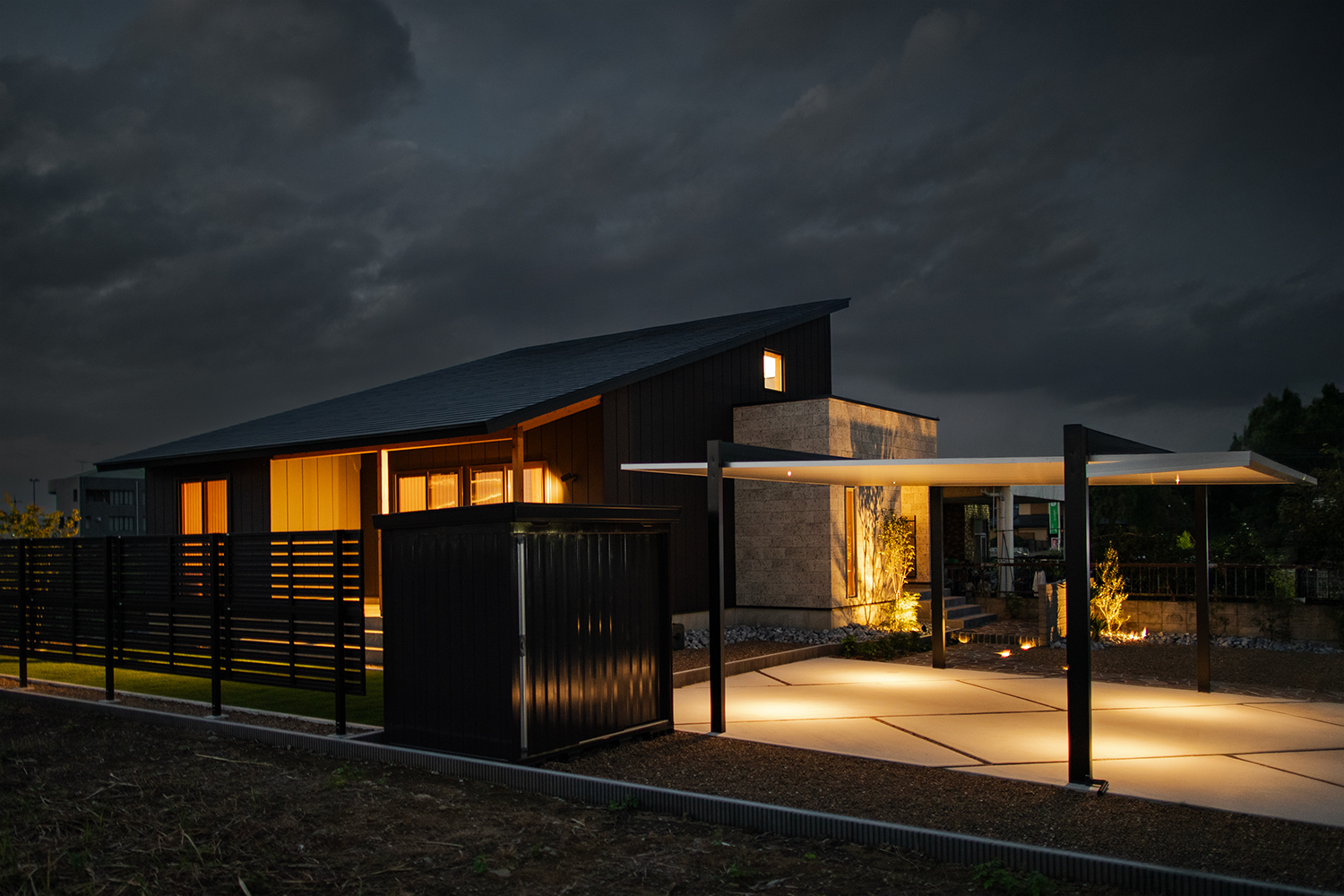 静粛性と高気密性能が生み出す穏やかな空間の家-外観12