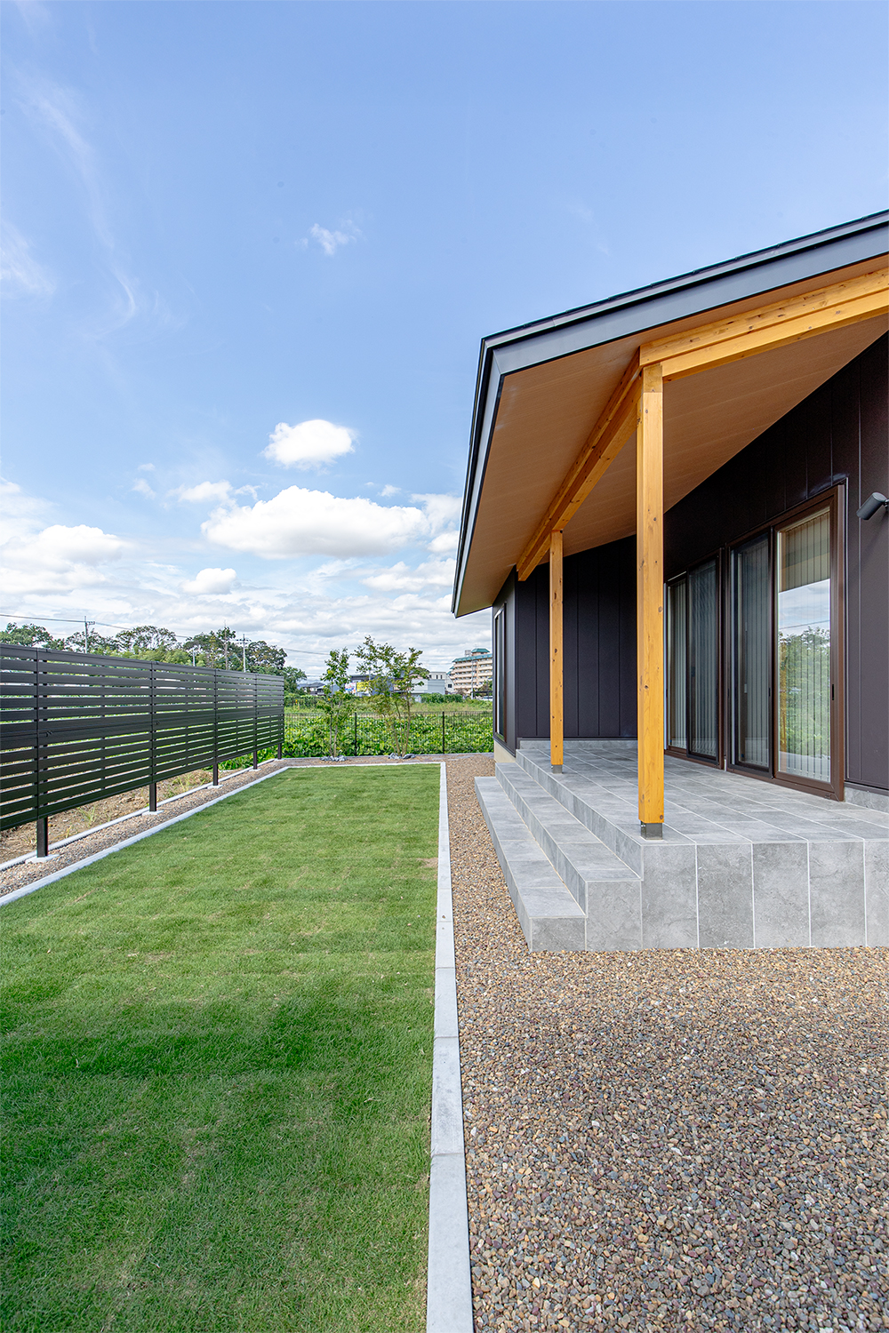 静粛性と高気密性能が生み出す穏やかな空間の家-外観5